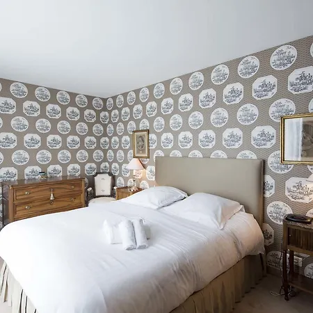 Apartment Veeve - Steps From The Eiffel Tower *